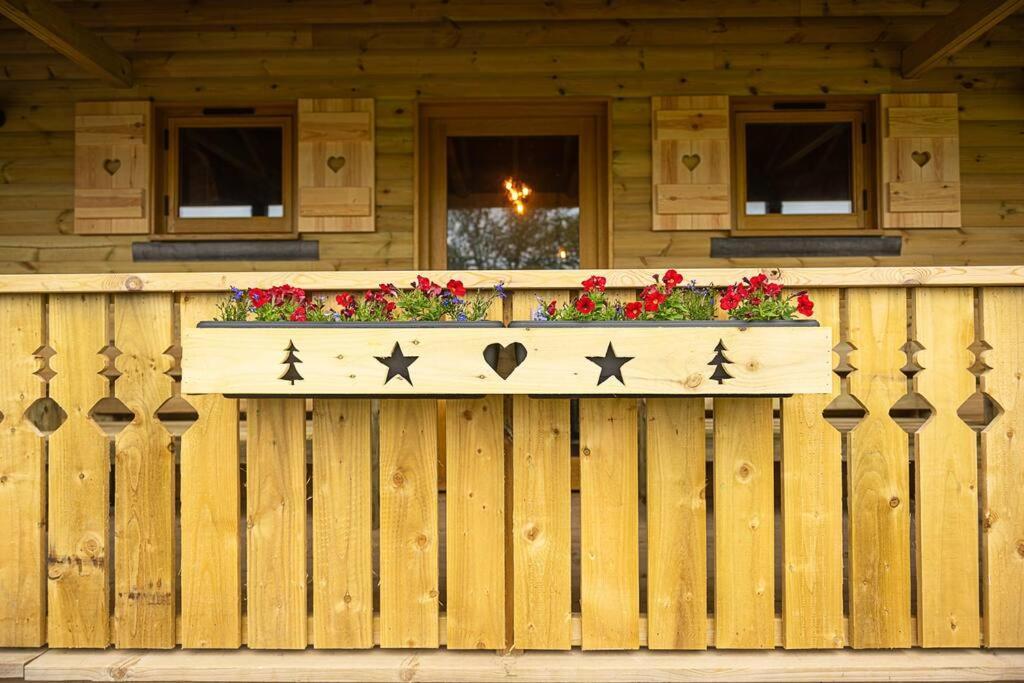 Luxury Log Cabin With A Hot Tub Stone  Luaran gambar